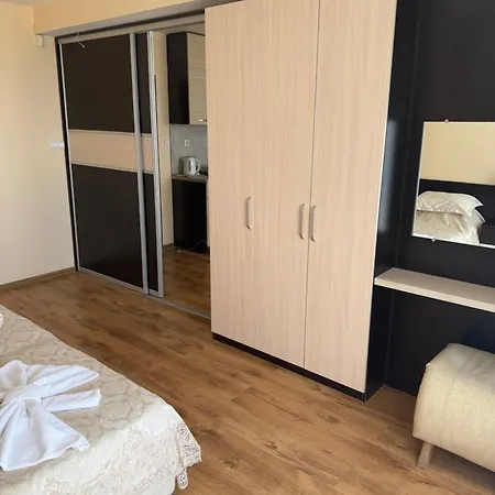 Red Iguana Sveti Vlas