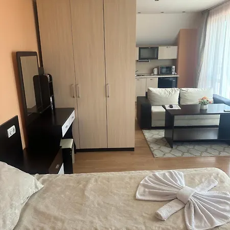 Red Iguana Hotel 3*